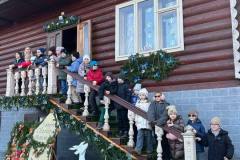 photo_5305515870769581224_y