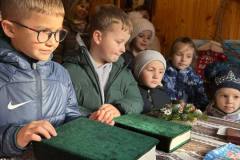 photo_5305515870769581226_y