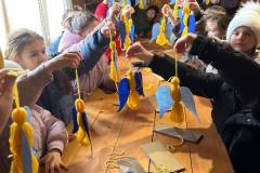 photo_5305515870769581230_y