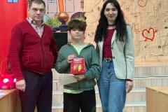 photo_5231419069209188448_y