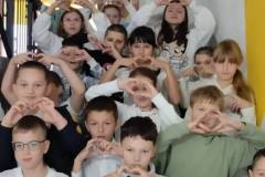 photo_5323440465804119953_y