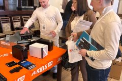 photo_5398002266293792607_w