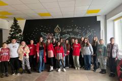 photo_5271715891190558630_y