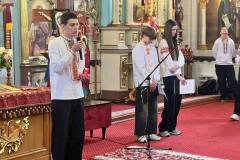 photo_5368785055481796758_y