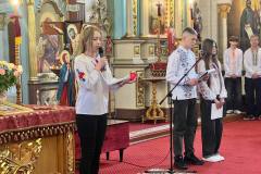 photo_5368785055481796759_y