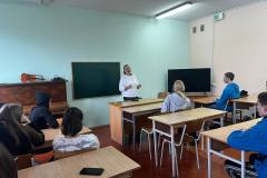 photo_5397689244782284842_y