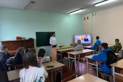 photo_5397689244782284844_y