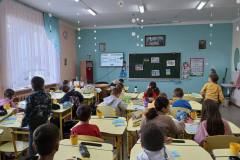 photo_5330396139570193720_y