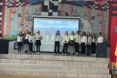 photo_5402578794465851546_y