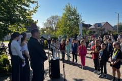 photo_5244949685066660086_y