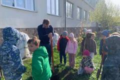 photo_5438583702880458904_y