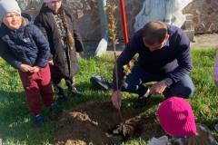 photo_5438583702880458905_y