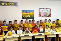 photo_5265221733135280498_y