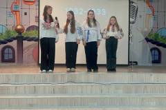 photo_5334899739197566415_y