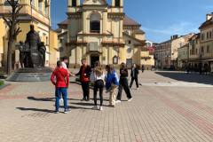 photo_5327929612866542453_y