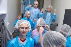 photo_5355045274709521546_y