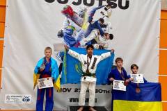 photo_5298963236734570167_y