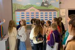 photo_5395711459587123761_y