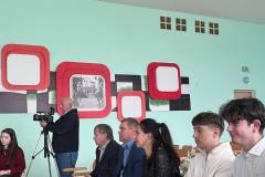 photo_5226476639884535342_y