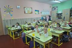 photo_5395809432086117903_y