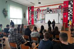 photo_5348075401781570924_y