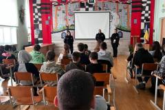 photo_5348075401781570925_y