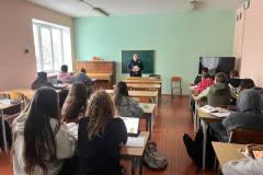 photo_5253715159270757961_y