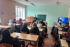 photo_5253715159270757965_y