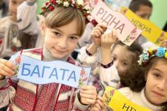 photo_5382150392407773610_y