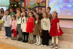 photo_5312200570753978219_y