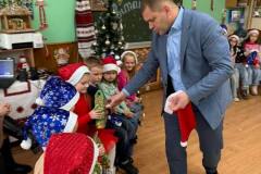 photo_5305515870769581221_y