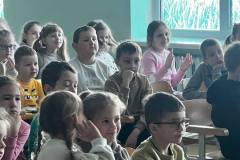 photo_5388573889661103439_y