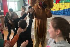 photo_5388573889661103448_y