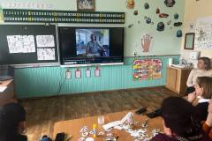 photo_5260690997904529679_y