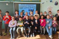 photo_5251472078236935471_y