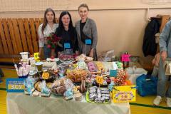 photo_5382245491573651885_y