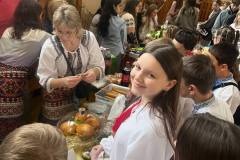 photo_5273831330087563381_y