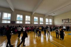 photo_5253946567809953707_y