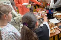 photo_5253946567809953709_y