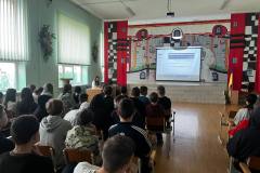 photo_5273831330087563392_y