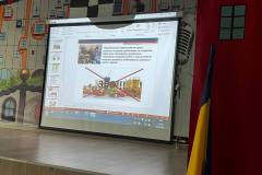 photo_5273831330087563395_y