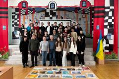 photo_5379806263682126350_y